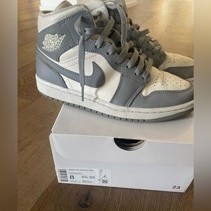 Nike Woman’s Air Jordan’s 1 Mid